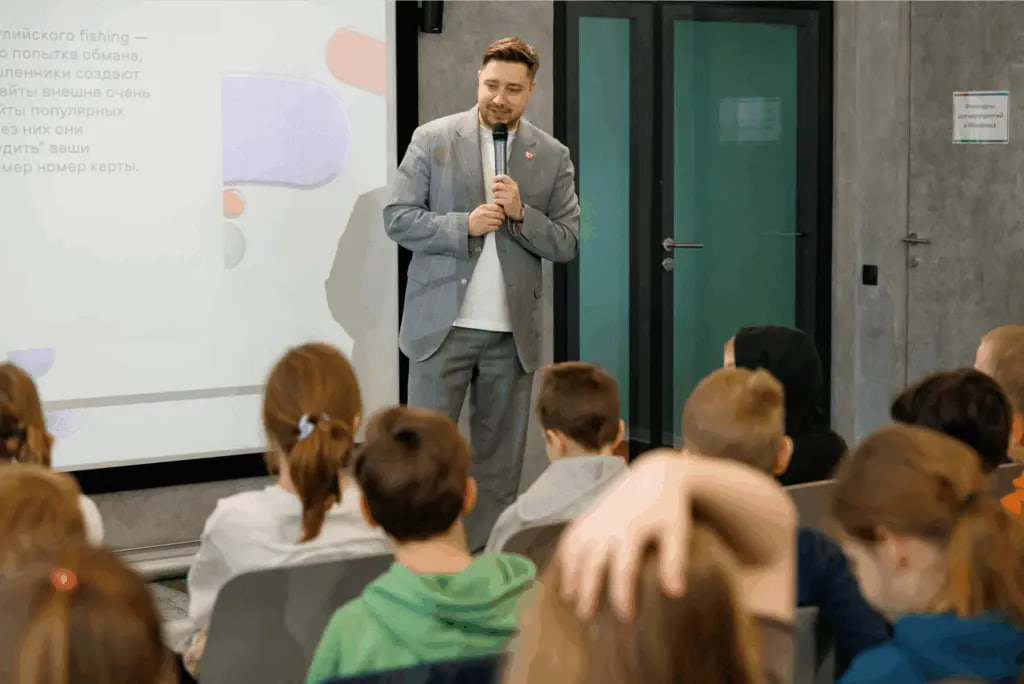 Ленинградским школьникам рассказали об антифроде